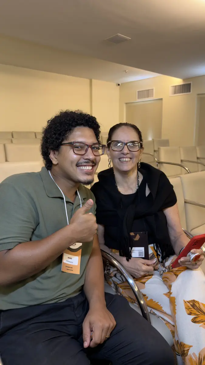 Associados conversando em rodada da Via Permuta RJ
